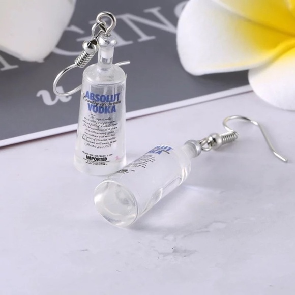 🆕Absolut Vodka, Jack Daniel's Whiskey, Corona beer, Enamel Bear Mug Earrings - Picture 2 of 13